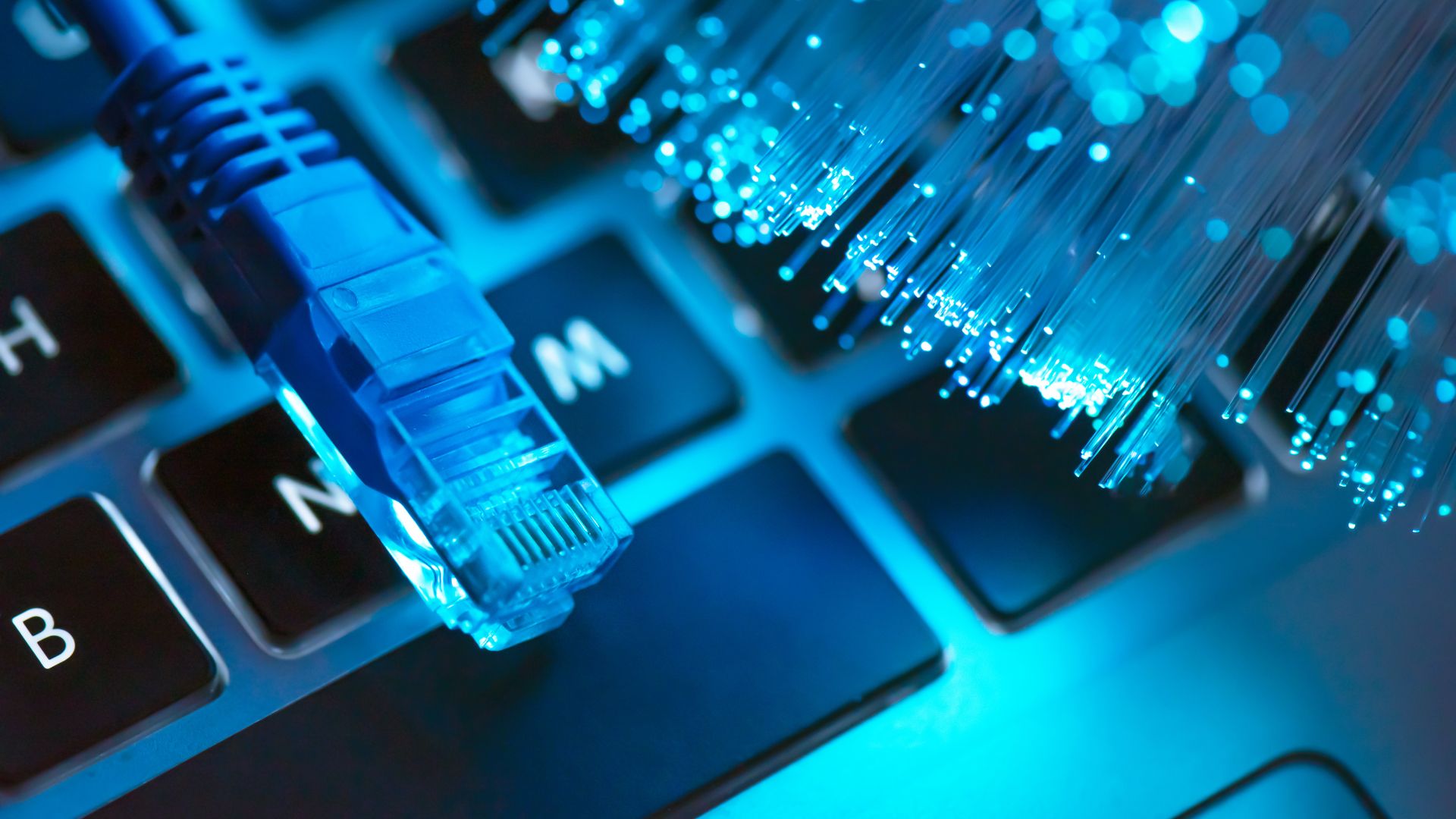 Descubre los Tres Principales Beneficios de la Tecnologia de Fibra Optica